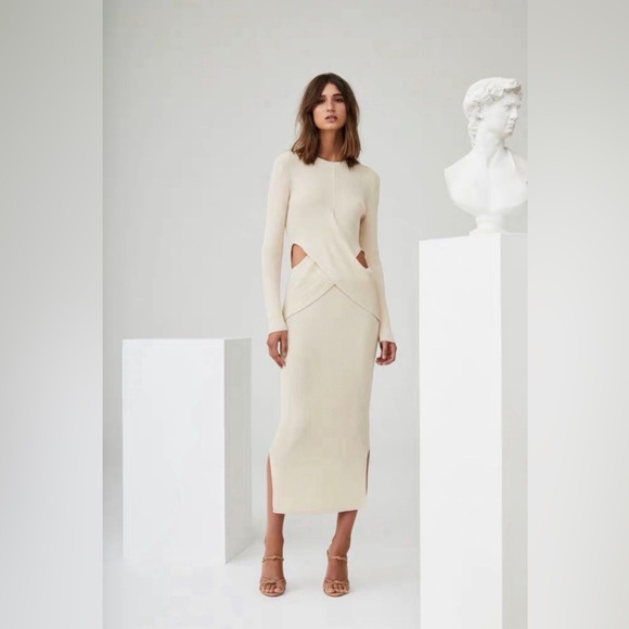 Italian Women's Cream and Tan Dress, size S - Picture 2 of 6